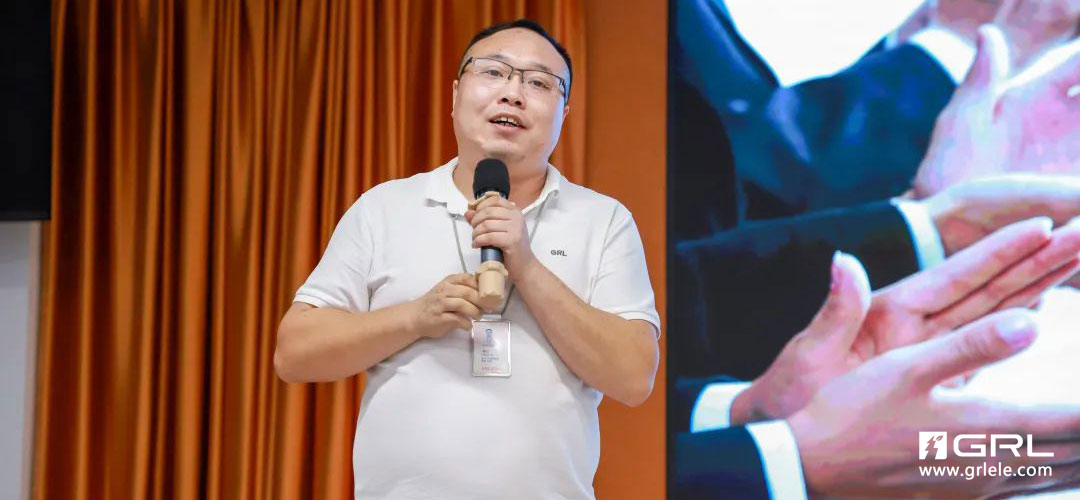 金萊勒電氣生產(chǎn)副總監(jiān).jpg 金萊勒電氣生產(chǎn)副總監(jiān).jpg